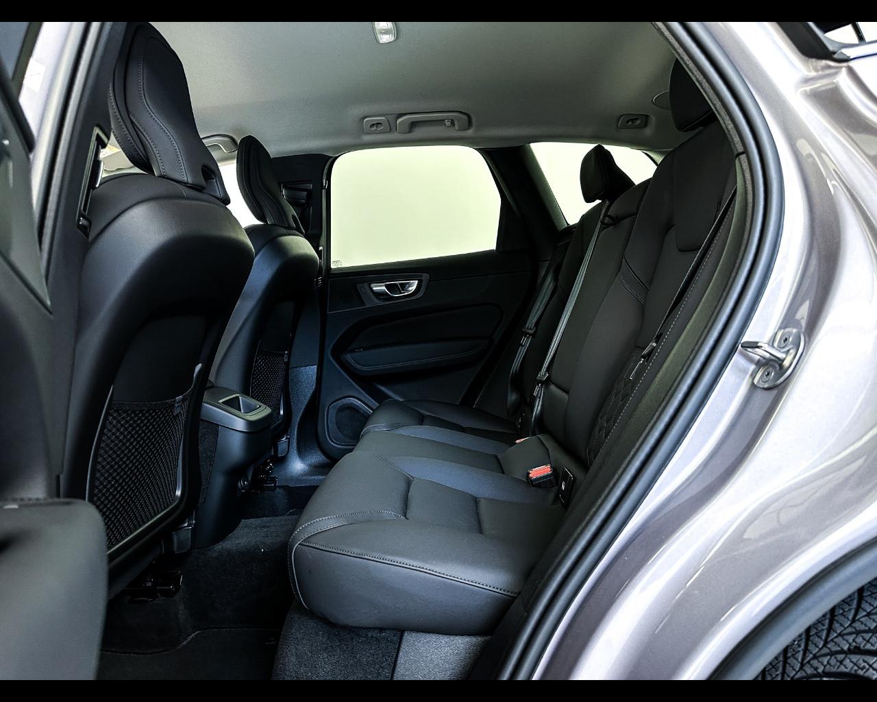 VOLVO XC60 Plus Bright B5 AWD AUT