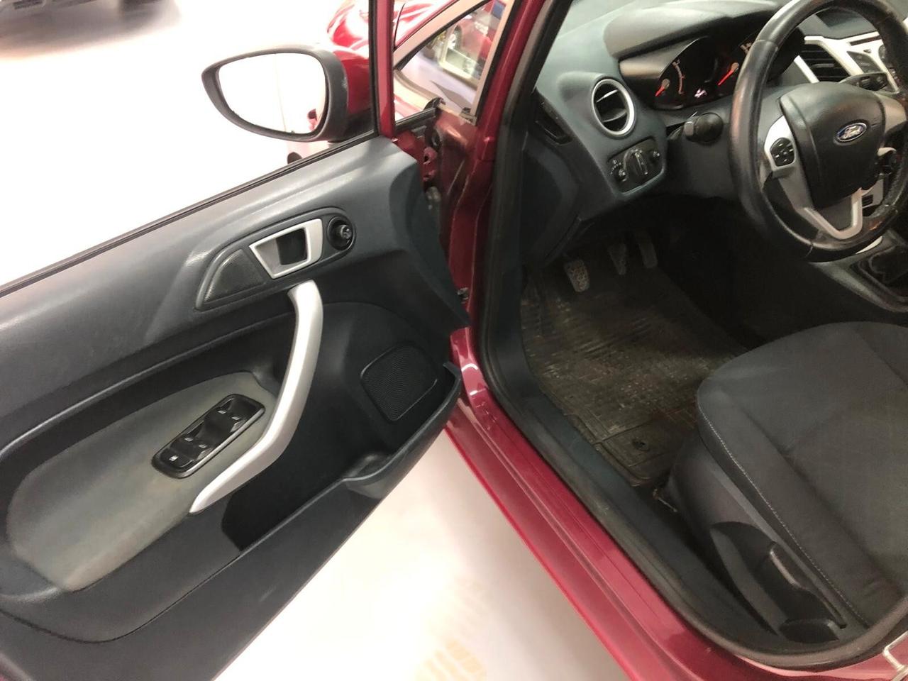 Ford Fiesta 1.2 82 CV 5 porte Titanium