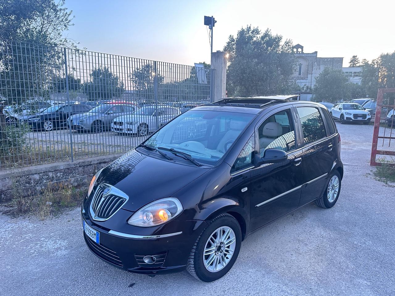 Lancia MUSA 1.3 Mjt 5th AVENUE-2012 TETTO/PELLE
