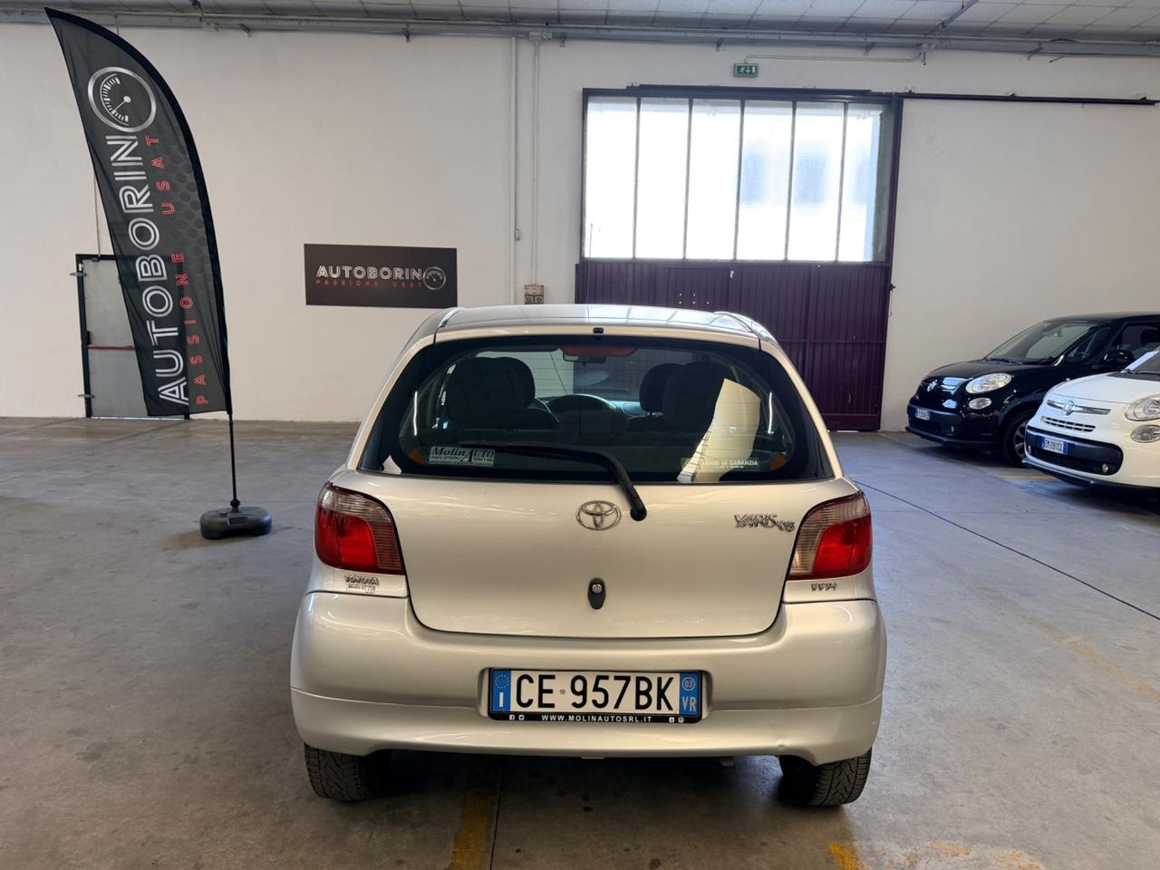 Toyota Yaris 1.0i 16V cat 5 porte Sol