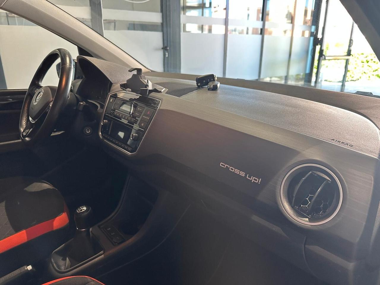 Volkswagen up! 1.0 75 CV 5p. cross BlueMotion Technology ASG