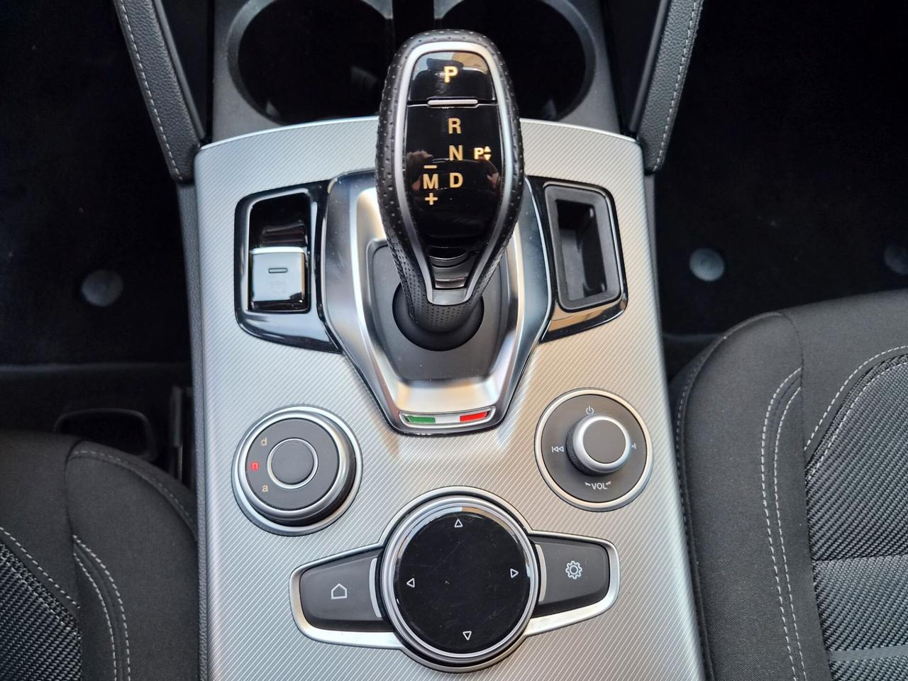 Alfa Romeo Stelvio 2.2 Turbodiesel 210 CV AT8 Q4 Sprint