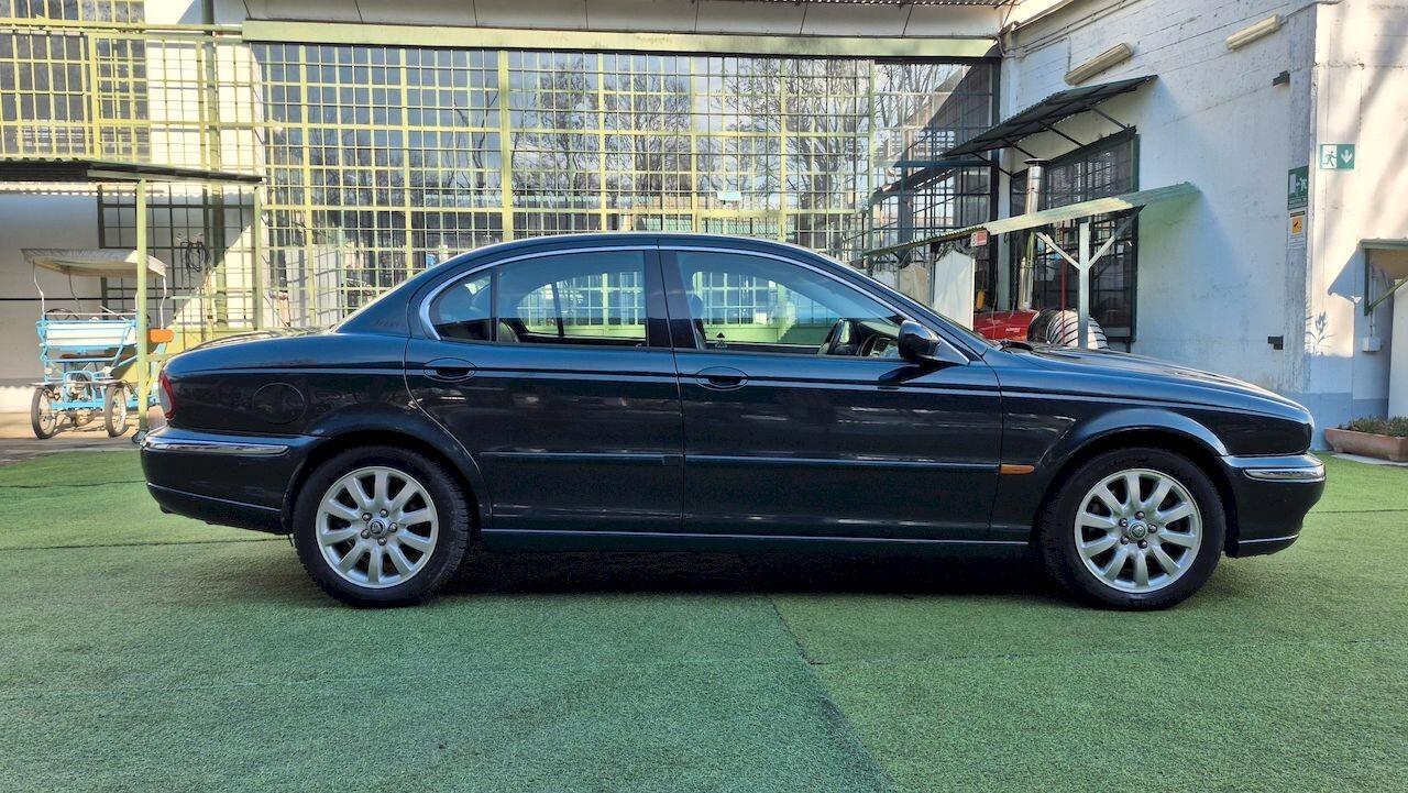 Jaguar X-Type 2.5 V6 AWD Executive – 2002
