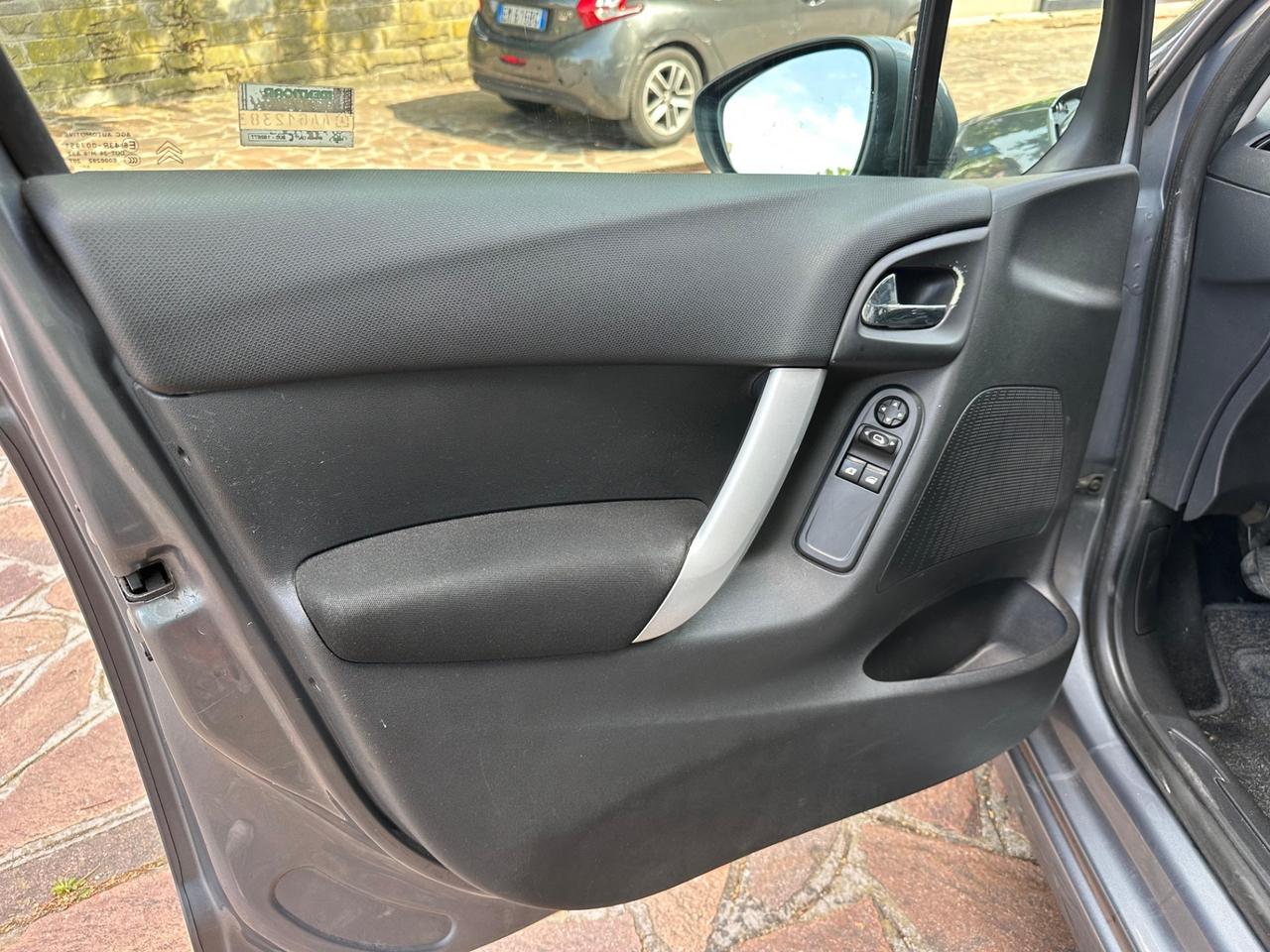 Citroen C3 1.4 Exclusive Style KM 89000