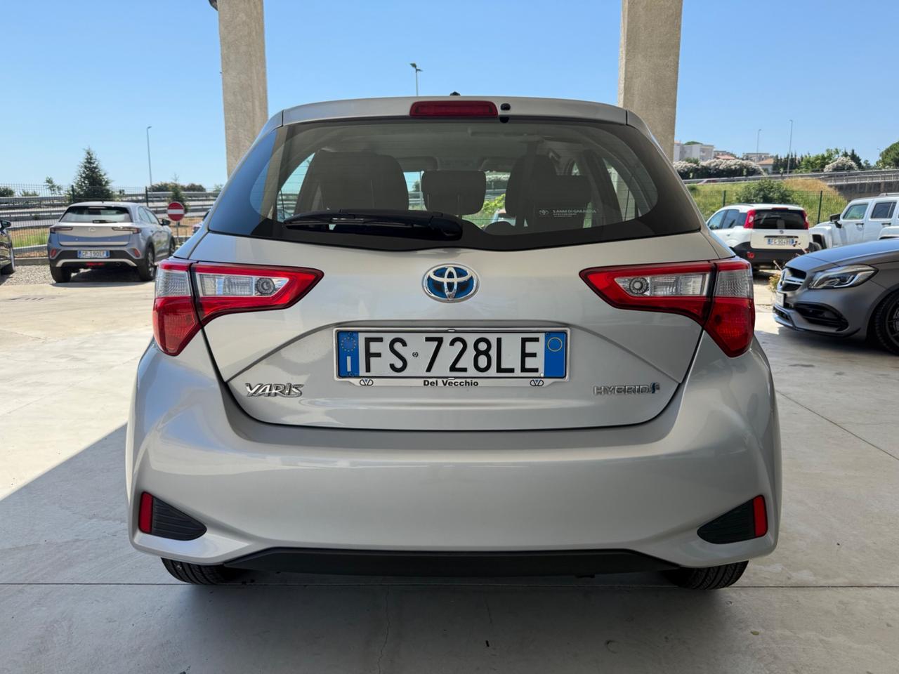 Toyota Yaris 1.5 Hybrid 5 porte Cool