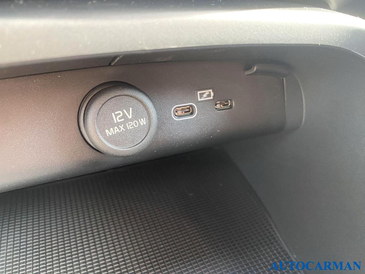 Volvo XC40 B3 (Benzina/Hybrid) Autom. Essential