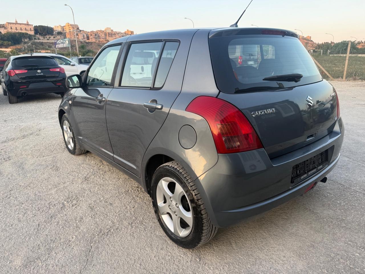 Suzuki Swift 1.3 4x4 5p. GL