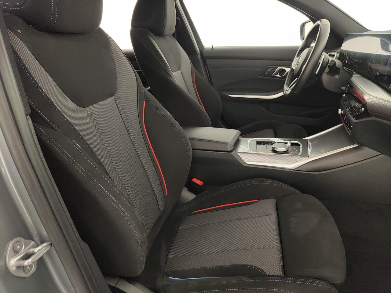 BMW 320d Touring mhev 48V xdrive MSport auto