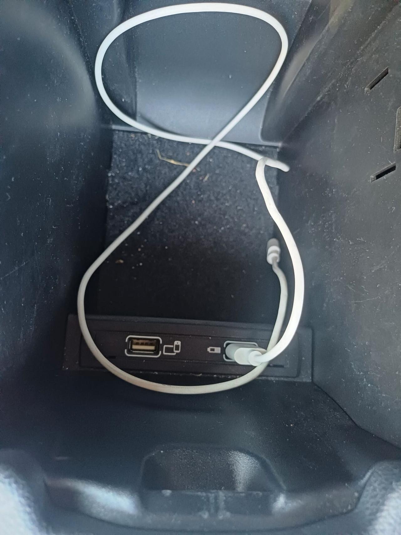 Mercedes-benz B 180 CDI BlueEFFICIENCY Premium