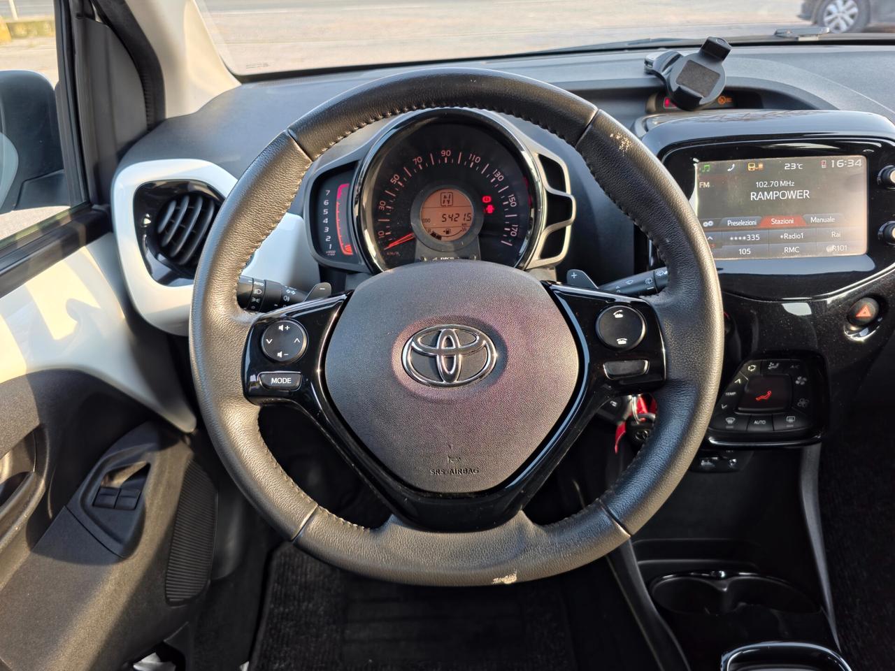 Toyota Aygo 1.0 VVT-i 69 CV 5 porte x-cite MMT 2014-E5B Automatico NEO