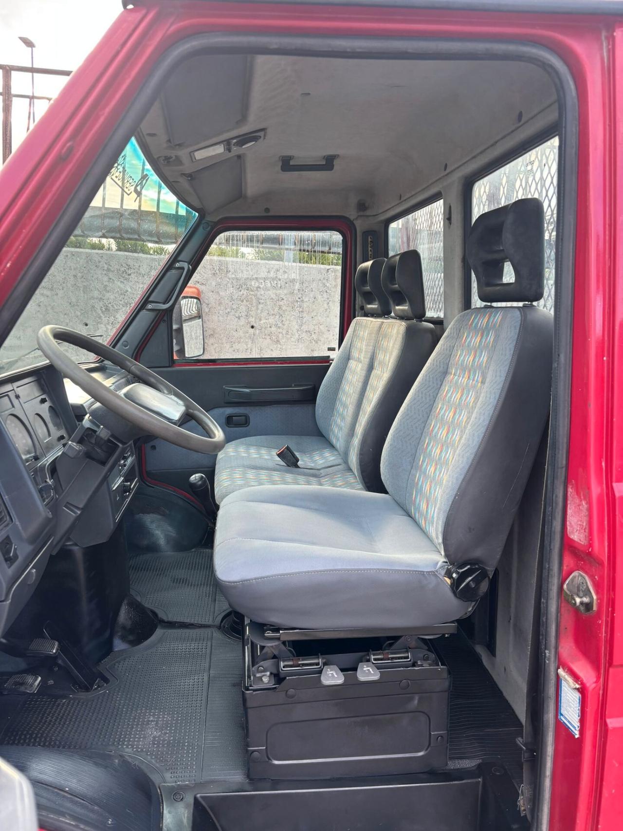 Iveco Daily 35.8 Ribaltabile Trilaterale – Affidabile e Pronto al Lavoro