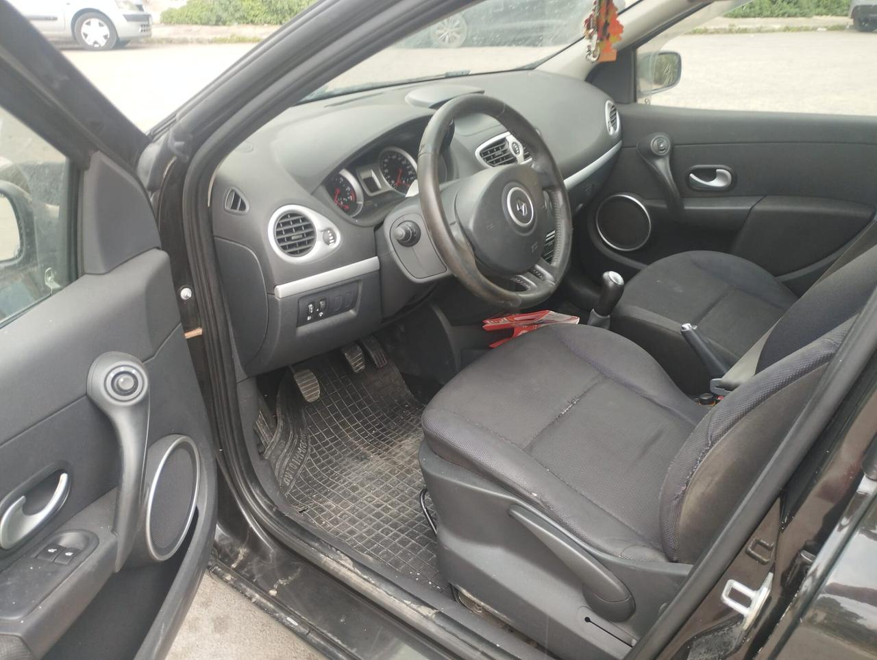 Renault Clio 1.2 16V 5 porte Dynamique