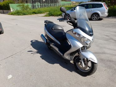 Suzuki Burgman 200cc solo 18 mila km
