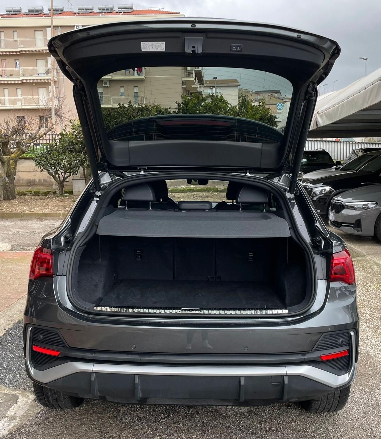 Audi Q3 SPB 35 2.0 150CV Identity Black 2025 IVA