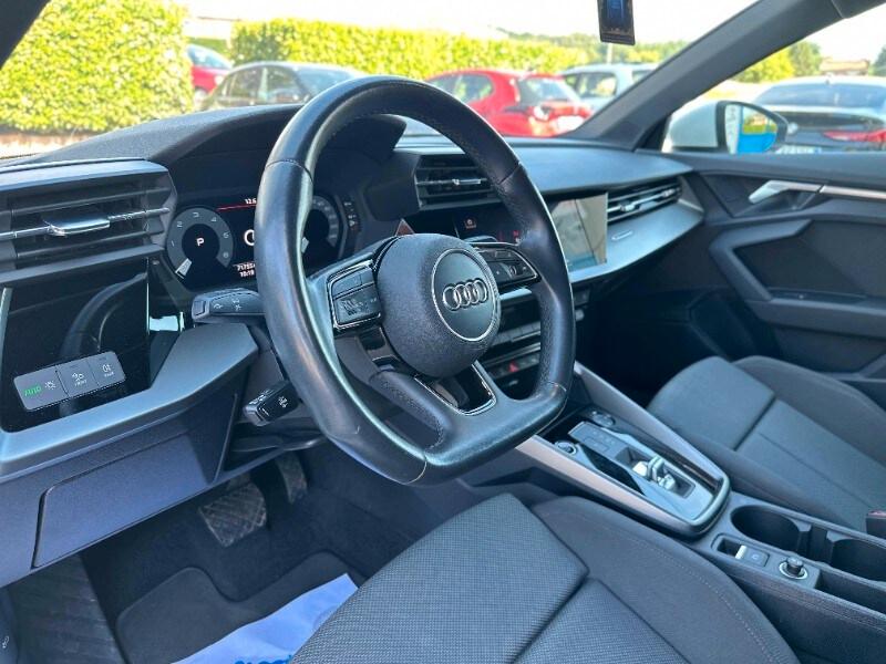 AUDI A3 4ª serie A3 SPB 35 TDI S tronic S line...