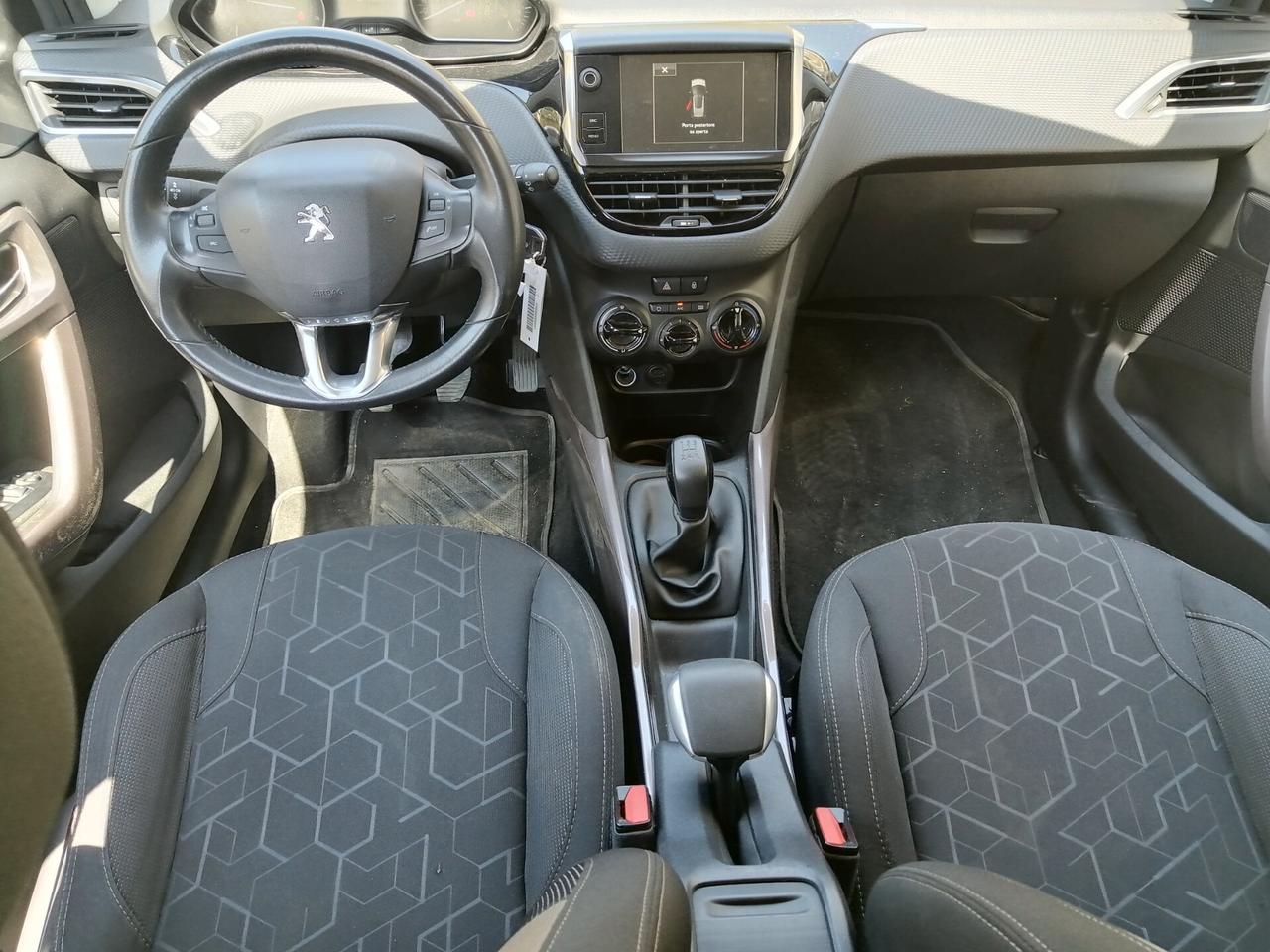 Peugeot 2008 BlueHDi 100 Allure