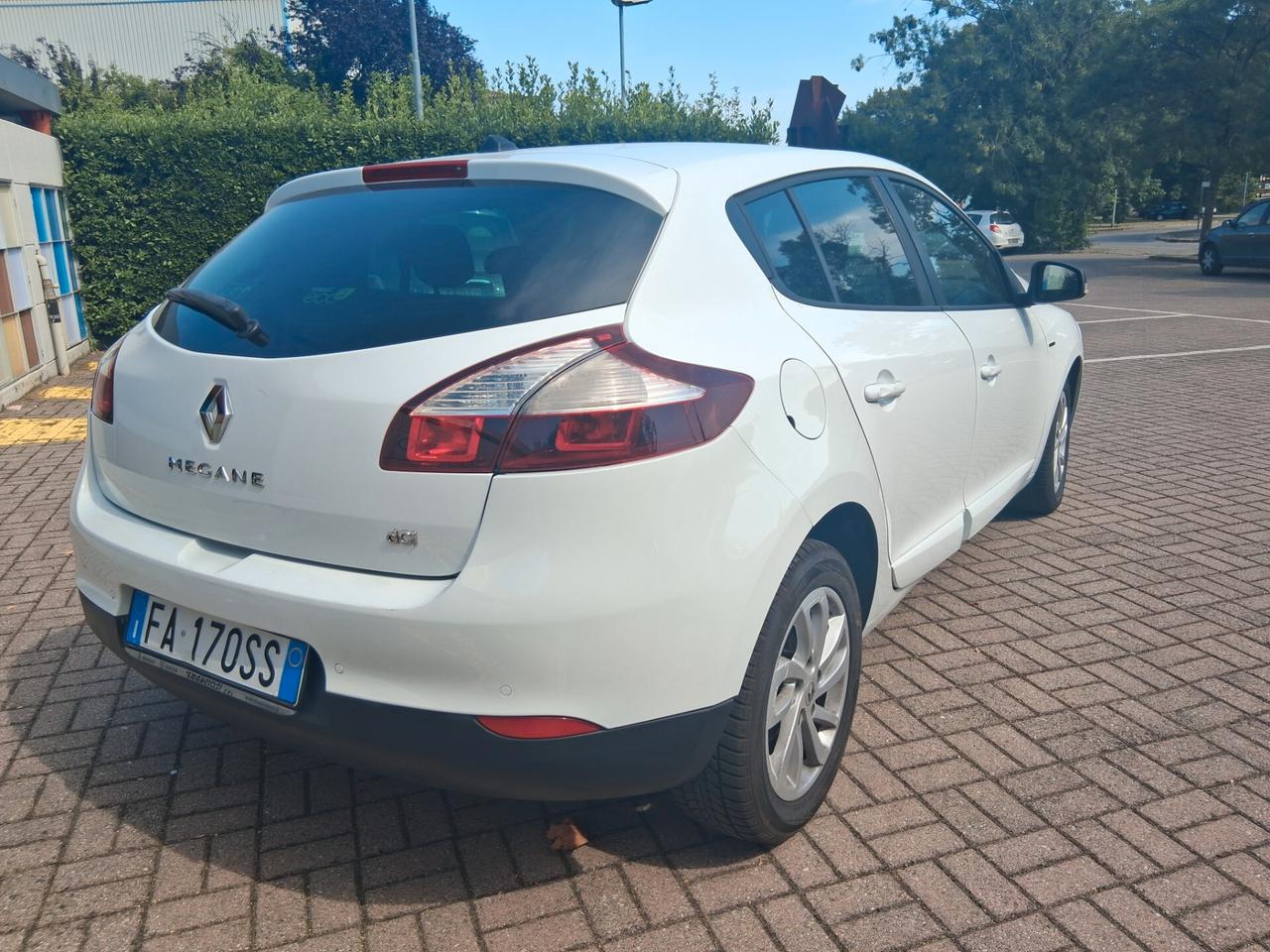 CELL 320 147 1147 WUATSAPP 3276540940. Megane Mégane 1.5 dCi 95CV SporTour Limited
