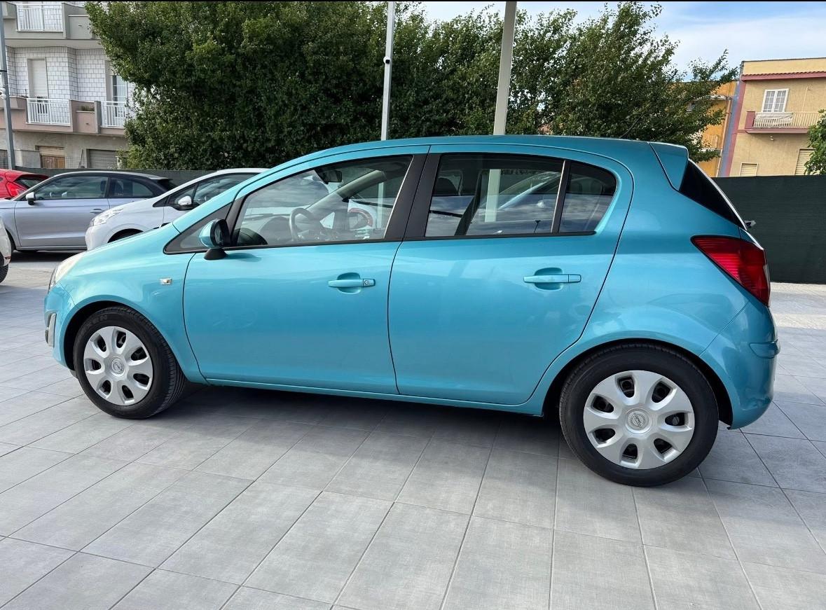 Opel Corsa 1.2 5 porte Club