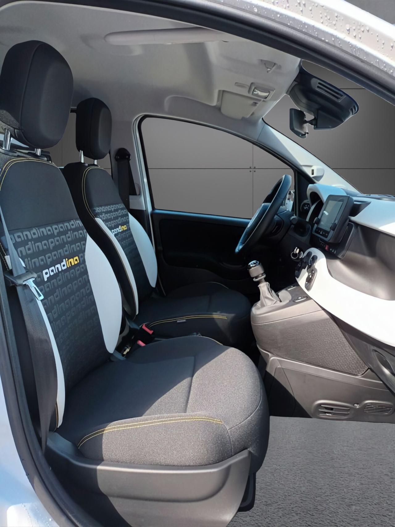 Fiat Panda Pandina 1000 HYBRID CROSS 65 CV KM 0 ITALIA