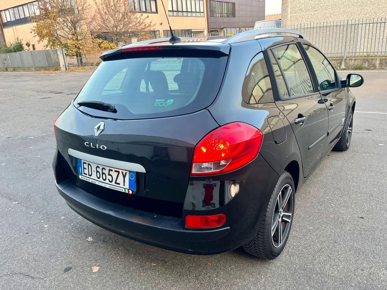 Renault Clio sw 1.2benz 2011 164.000km perfetta