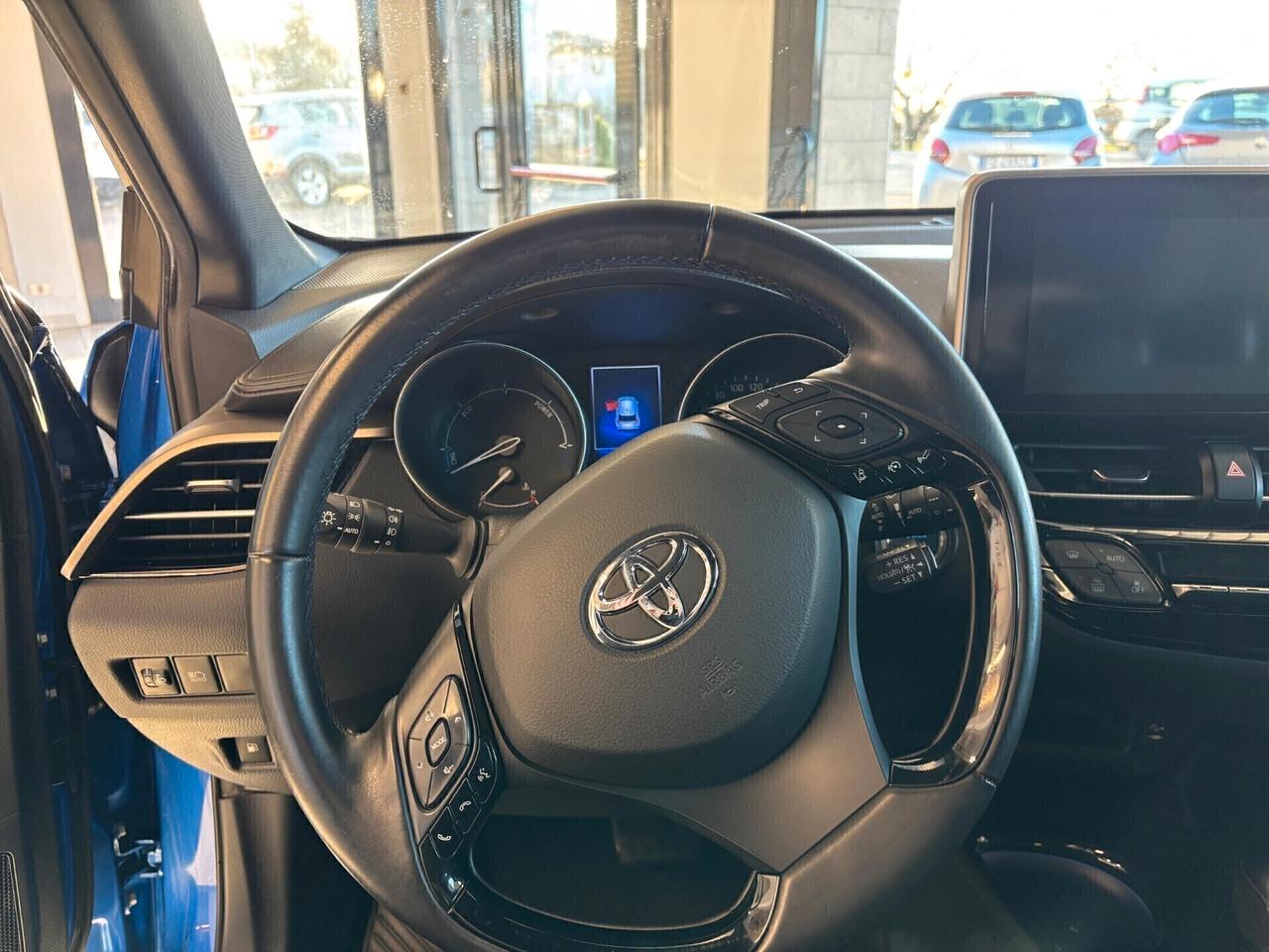 Toyota C-HR 1.8 Cambio Automatico Neopatentati