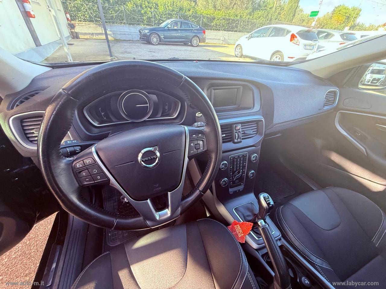 VOLVO V40 D2 Plus