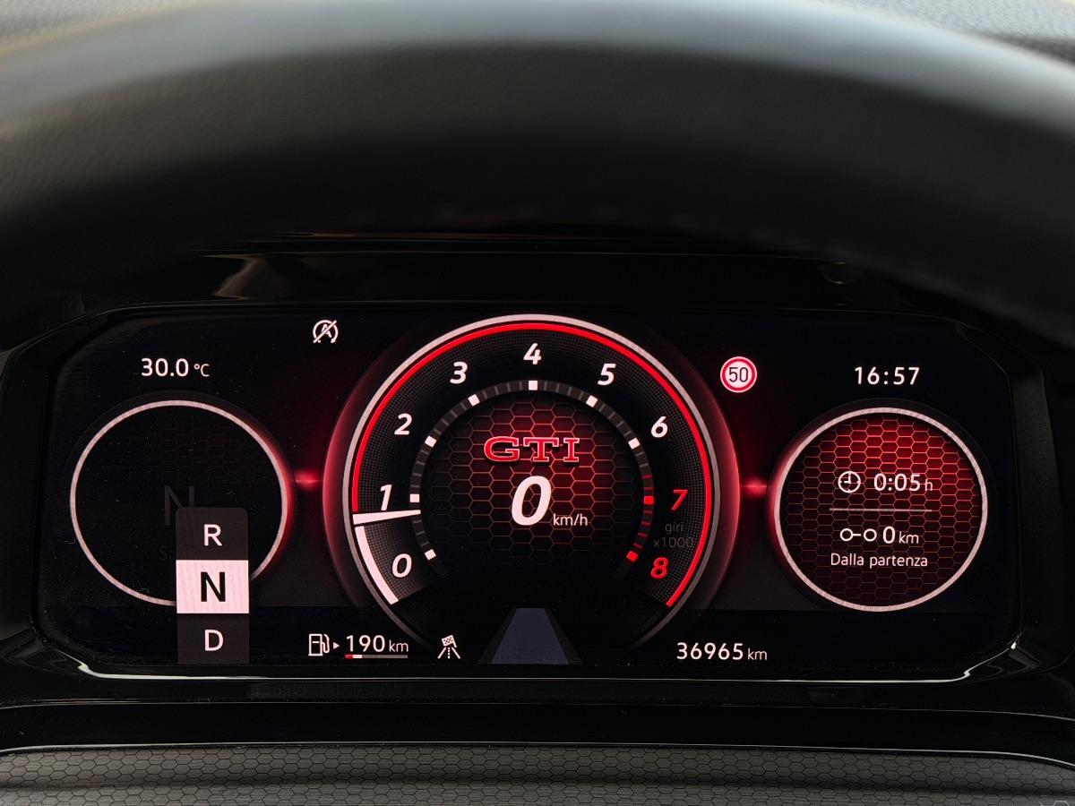 Volkswagen Golf 8 GTI 2.0 TSI 245 CV