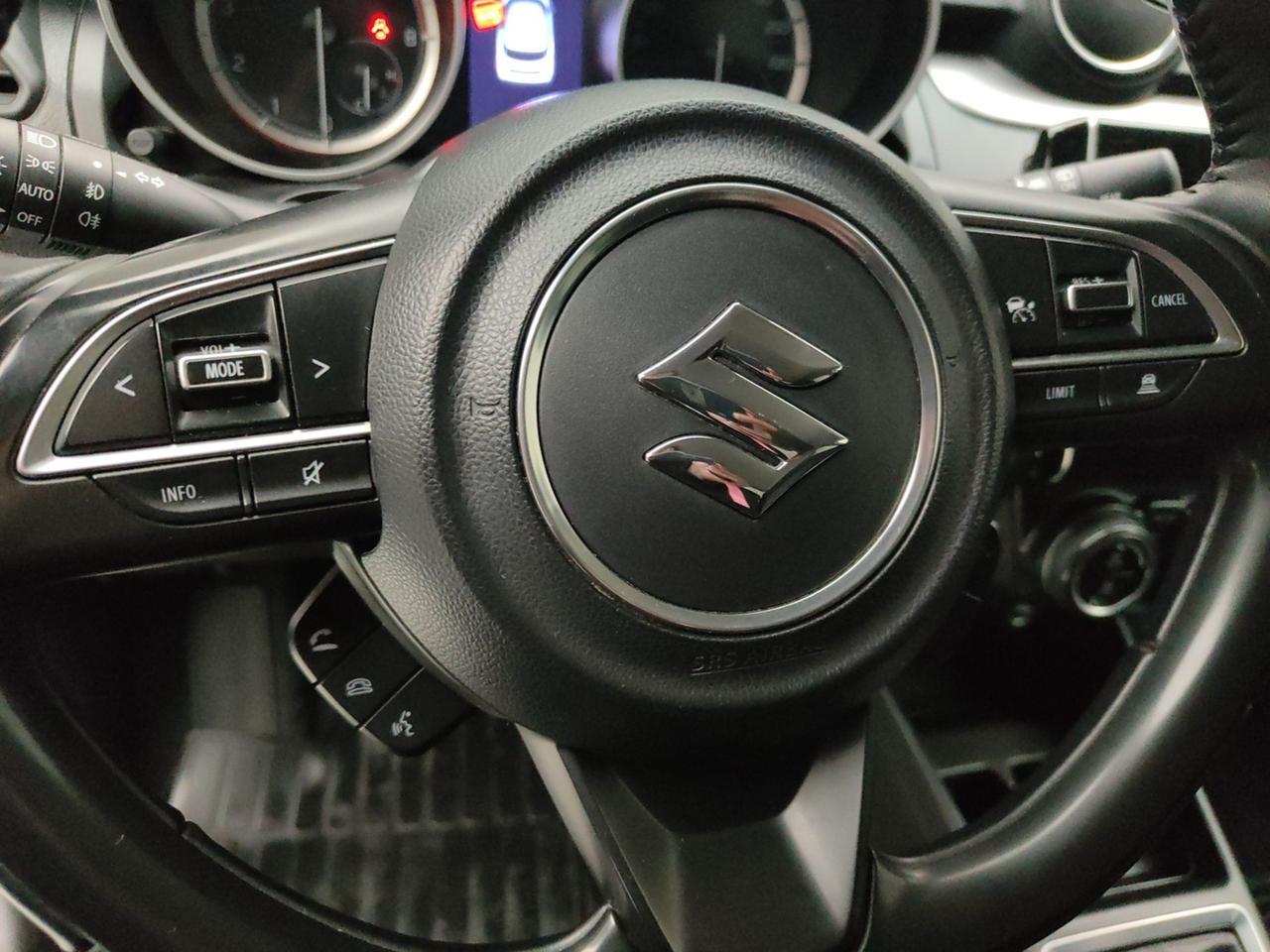 SUZUKI Swift VI 2020 1.2 HYBRID 83CV TOP