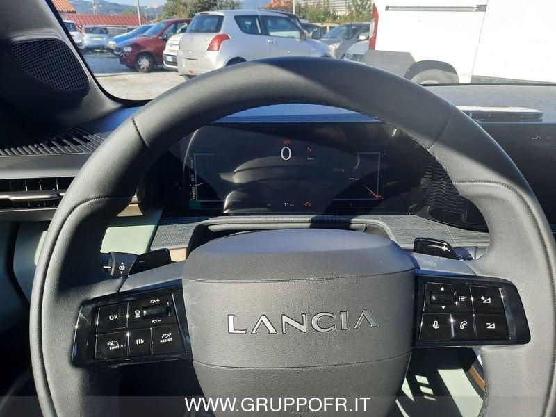 Lancia Ypsilon Hybrid e-DCT