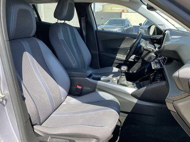 Peugeot 2008 PureTech 100 S&S Allure