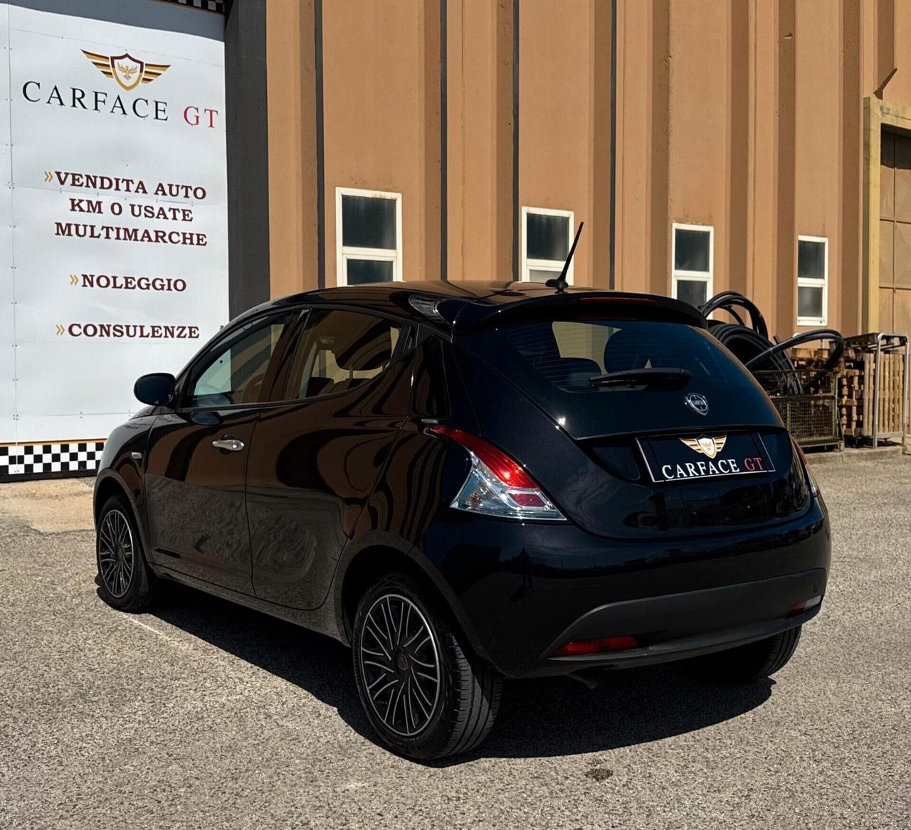 Lancia Ypsilon 1.0 Hybrid NEOPATENTATI - 2024