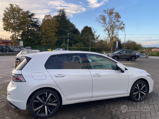 VOLKSWAGEN Golf 1.5 eTSI 150 CV DSG Style