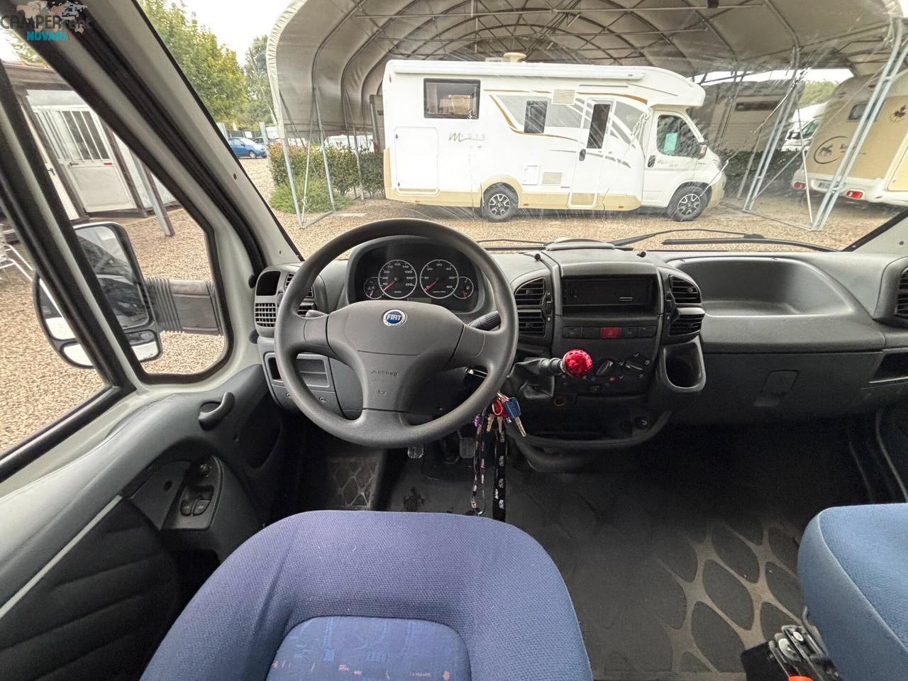 ELNAGH SUPER D 111 c - mansardato con letti a castello in coda e garage a volume variabile