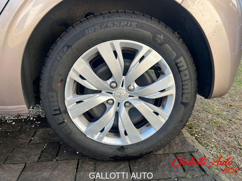 Peugeot 208 Access 1.2 VTi 82cv