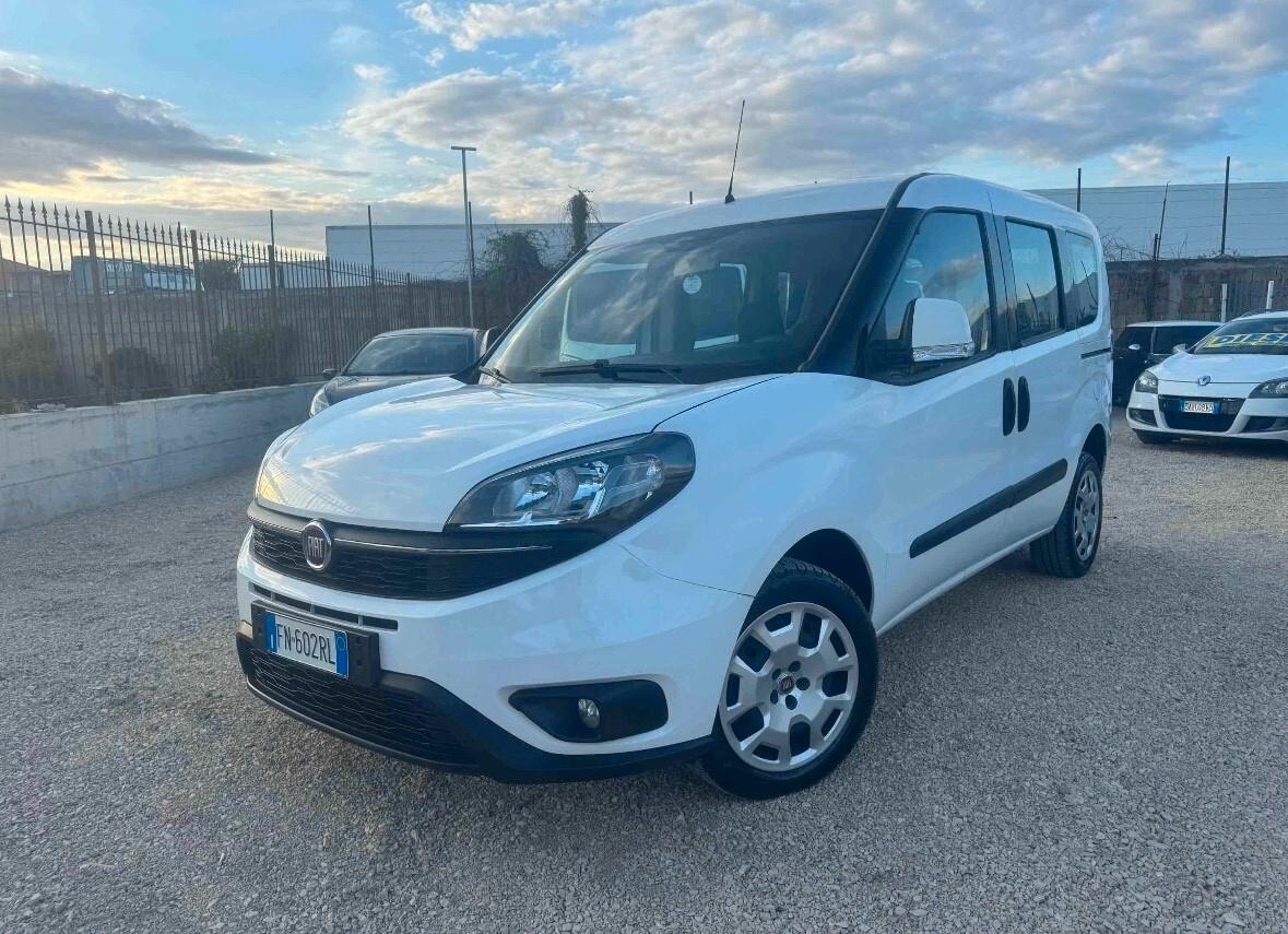 Fiat Doblo Doblò 1.6 MJT 120CV Lounge N1 5 POSTI