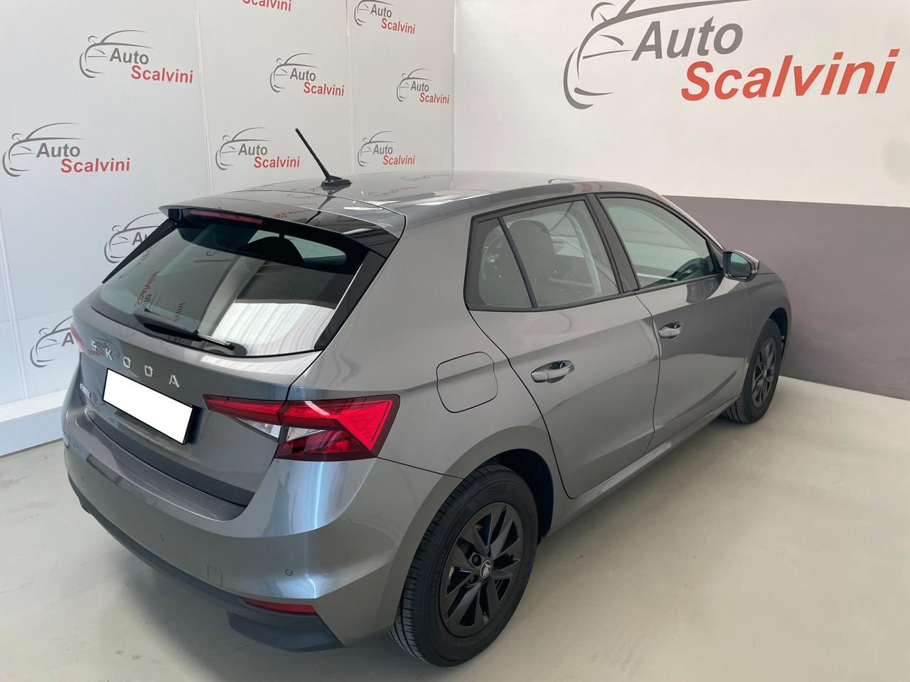 Skoda Fabia 1.0 MPI 80 CV Young Edition