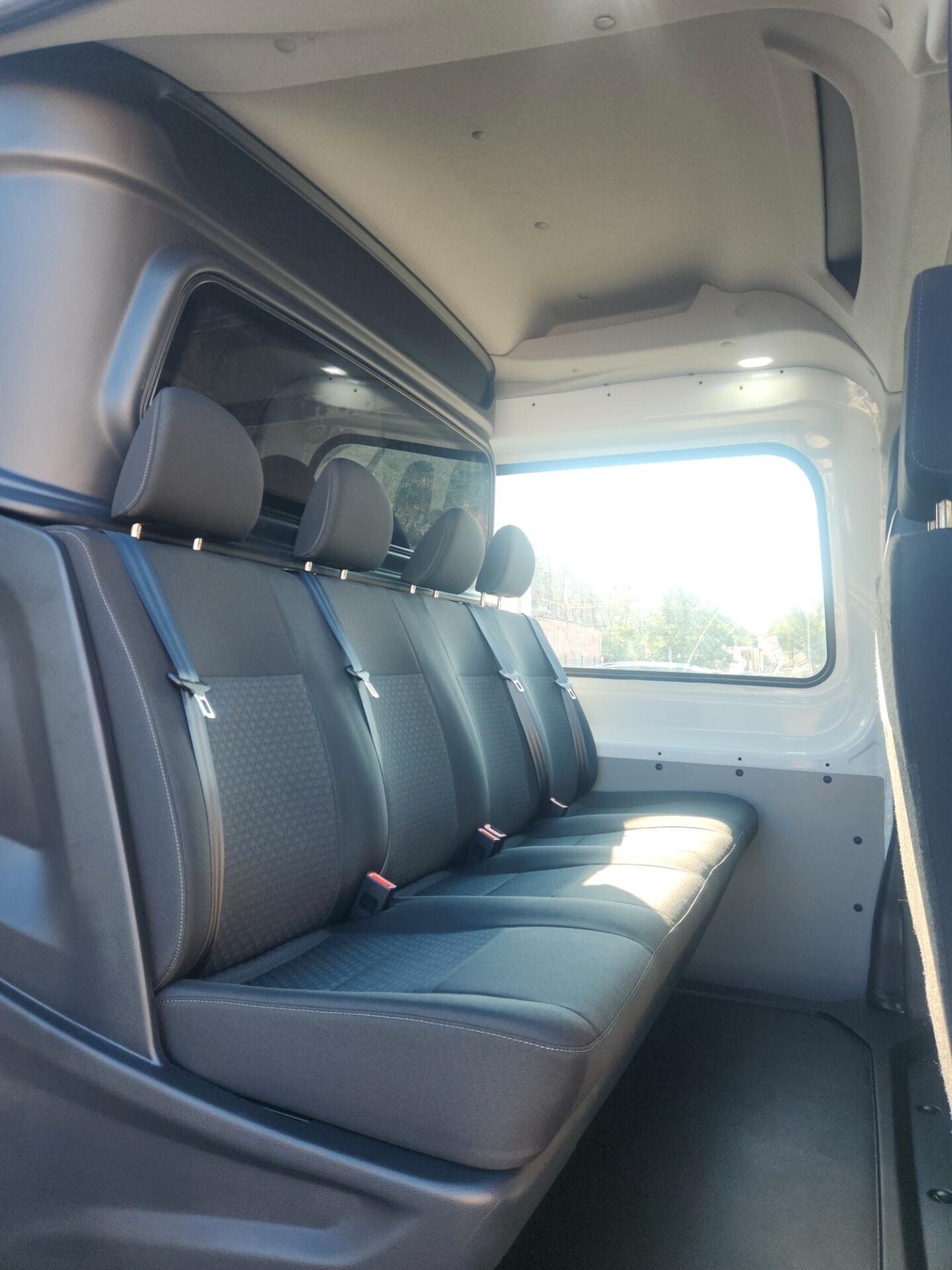 Ford Transit doppia cabina