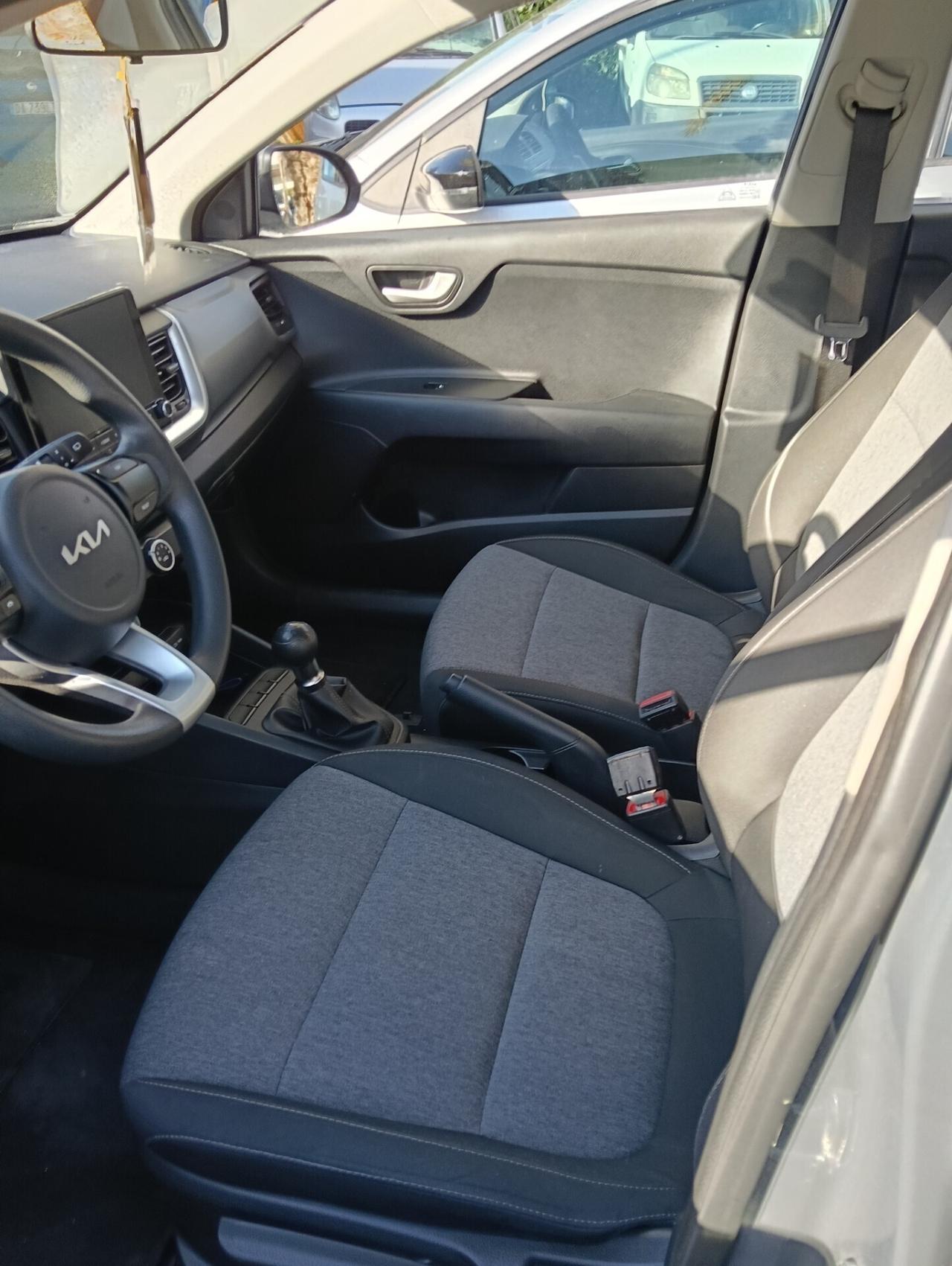 Kia Stonic 1.2 DPI Urban/permute