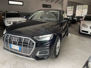 Audi Q5 40 TDI 204 CV quattro S tronic Identity Black
