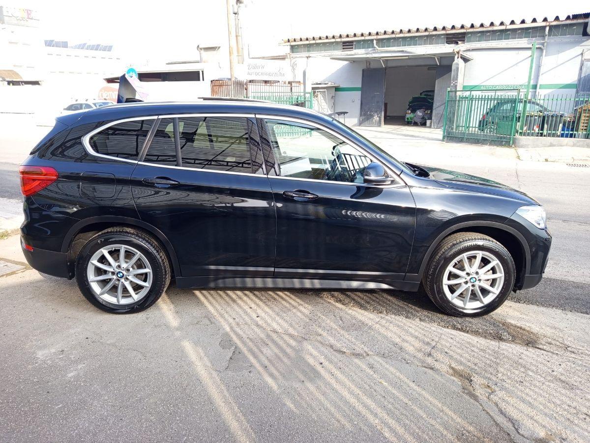 BMW X1 sDrive16d Business NAV/TETTO/RETROC