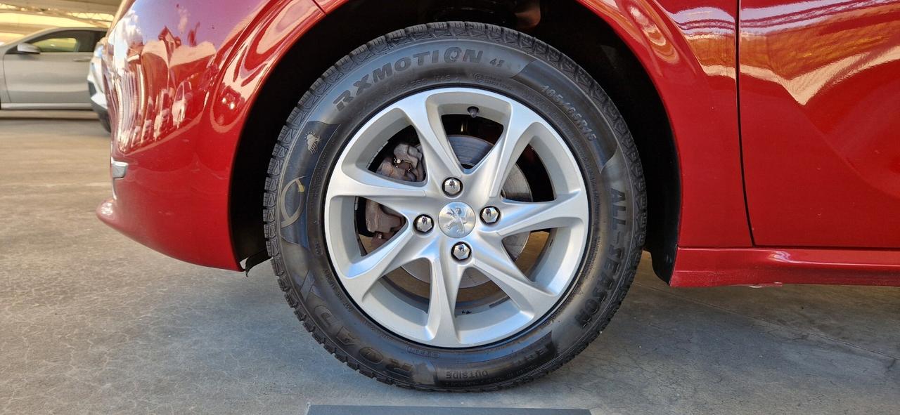 Peugeot 208 1.4 HDi 68cv 5 porte Allure