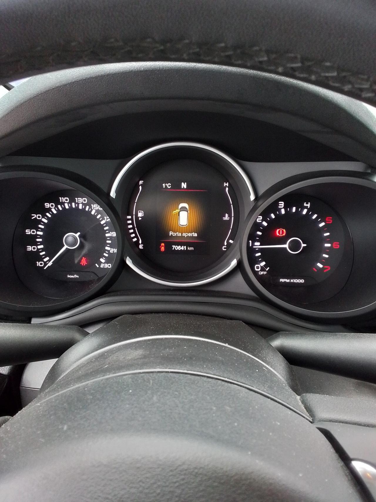 Fiat 500L 1.3 Multijet 95 CV Dualogic Cross