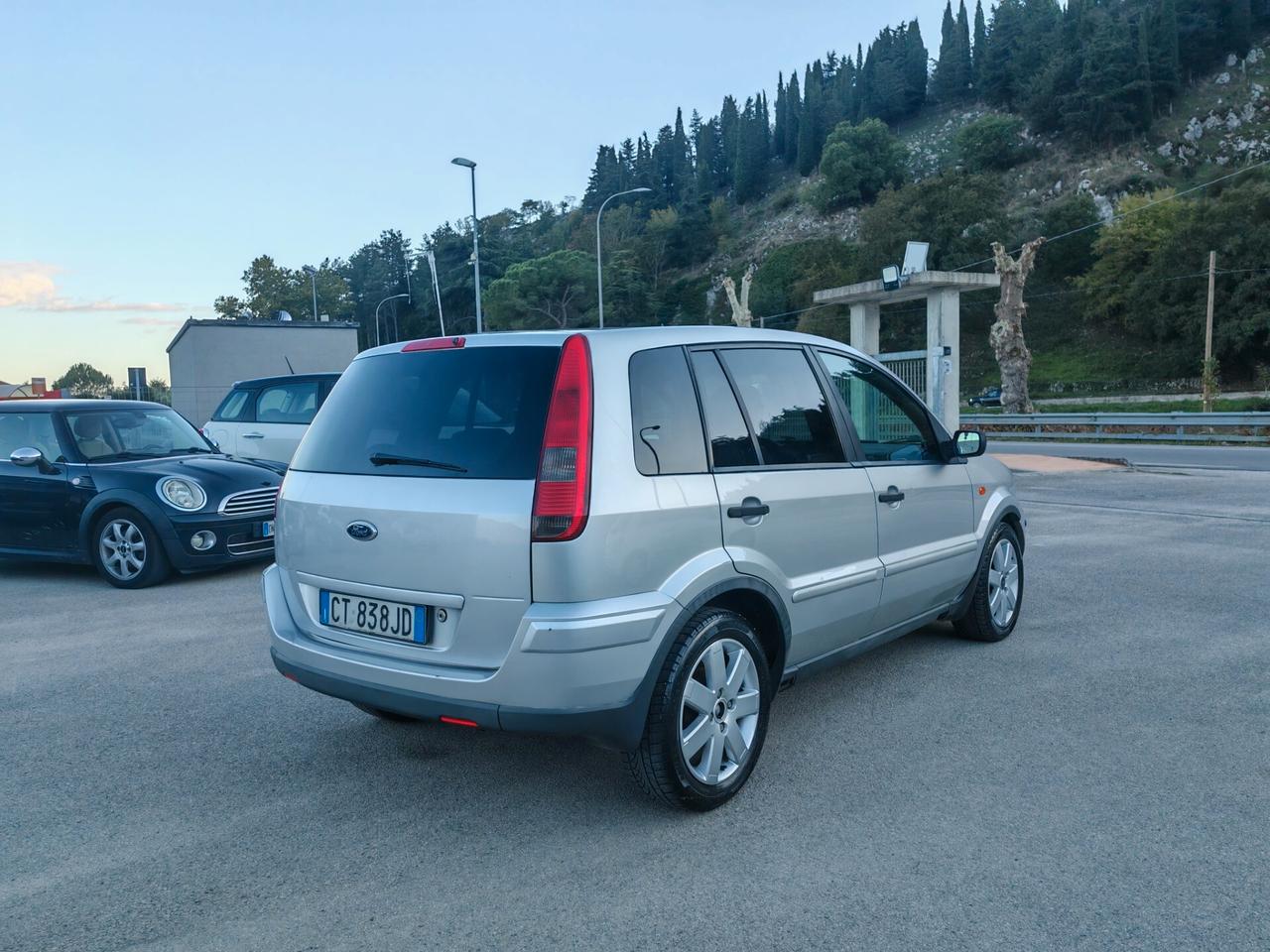 Ford Fusion 1.4 TDCi 5p. Leather