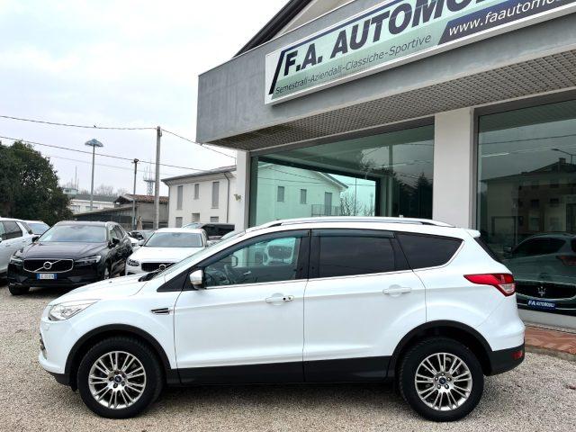 FORD Kuga 2.0 TDCI 140 CV 4WD Powershift Titanium