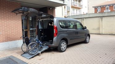Doblo trasporto disabile pianale ribassato