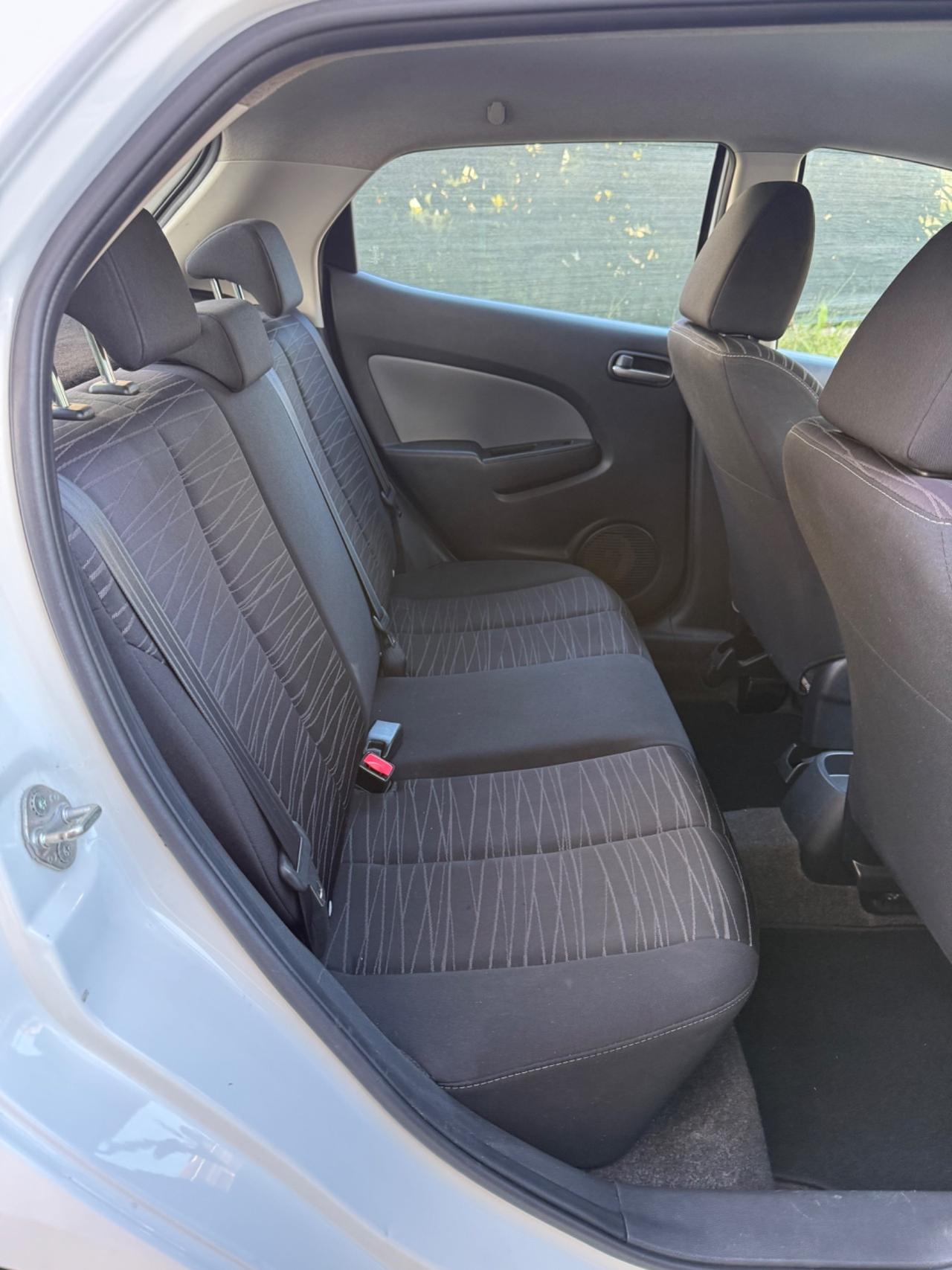 Mazda 2 1.3 Benzina 75CV 5p. 2010 Neopatentati
