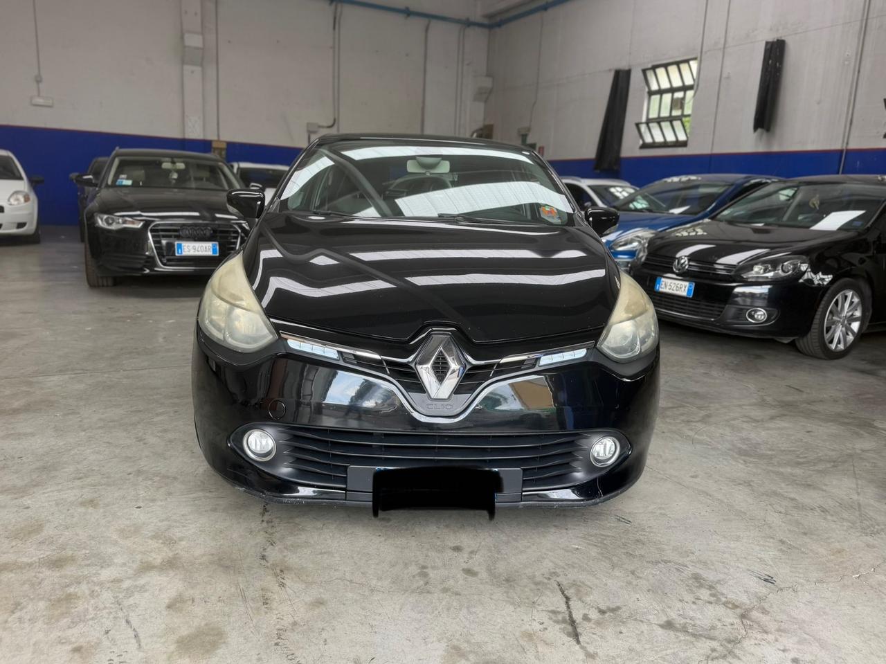 Renault Clio 1.2 75CV 5 porte neopatentati