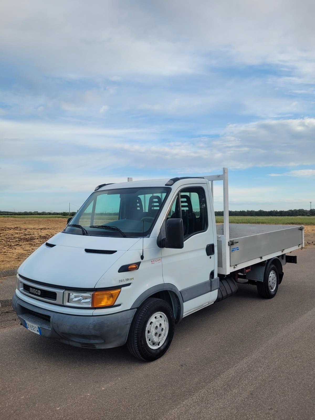 Iveco Daily 29L10 2.3 Hpi TDI PC Cassonato