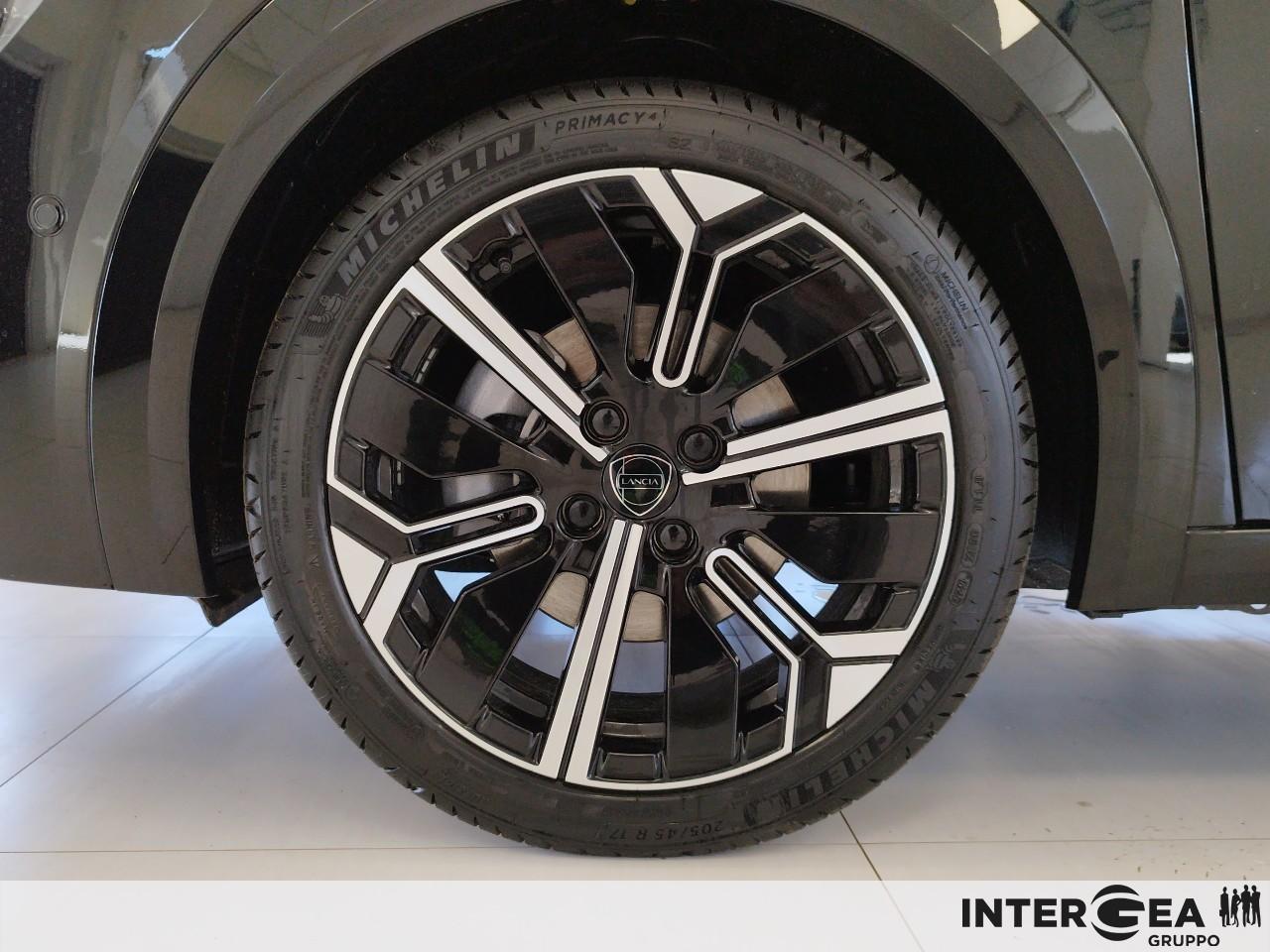 LANCIA Nuova Ypsilon Ibrida Lx 1.2 100cv