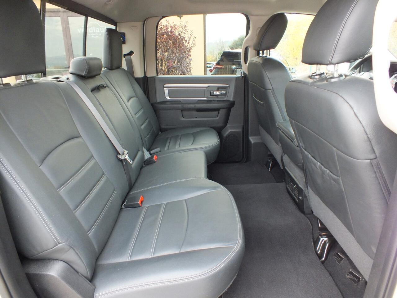 DODGE RAM 1500 V8 401 CV B/GPL 4X4 AUTOCARRO 6 POSTI